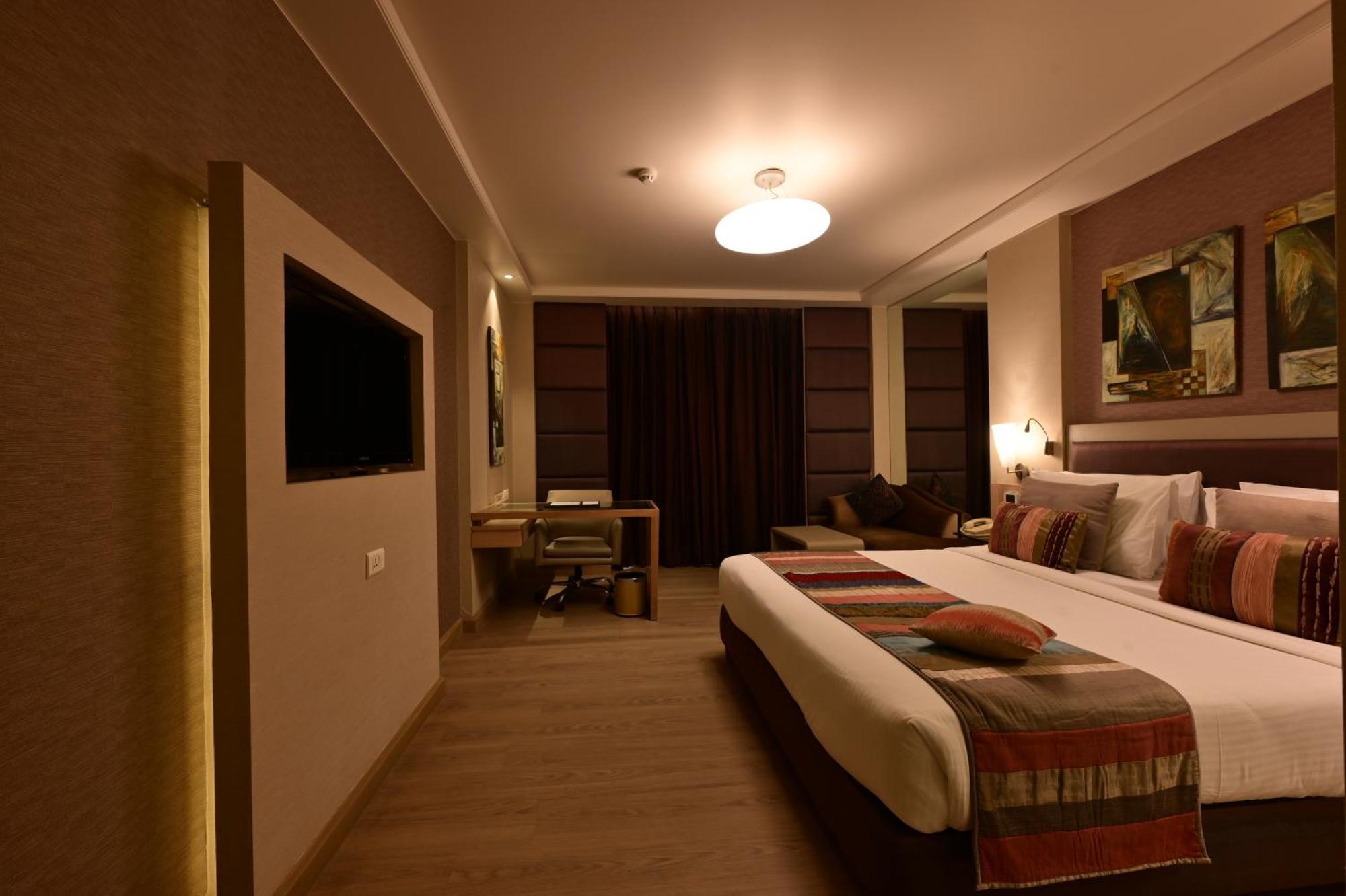 Clarens Hotel Gurgaon Zewnętrze zdjęcie